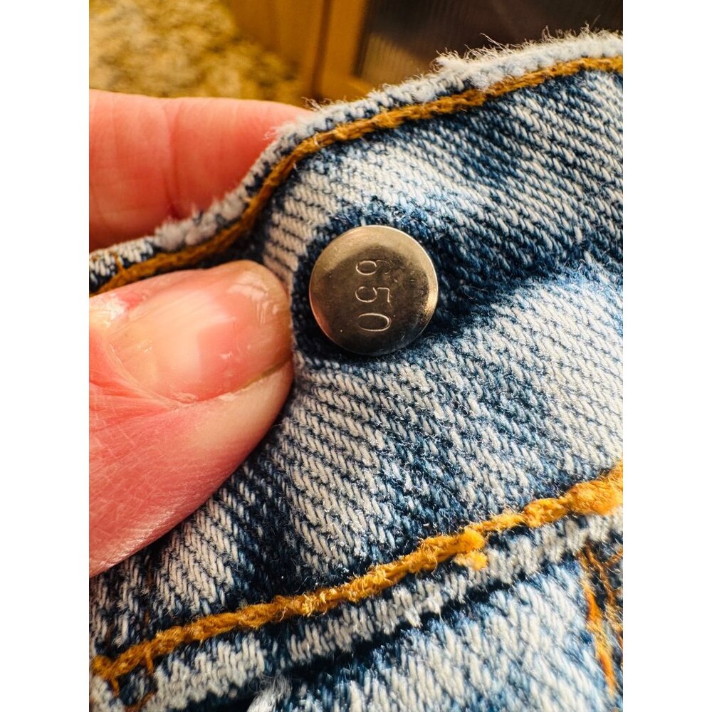 Vintage Levis 560 Mens Light Wash 90s Jeans W34 L32 Tapered Loose Fit USA Retro - Picture 5 of 10